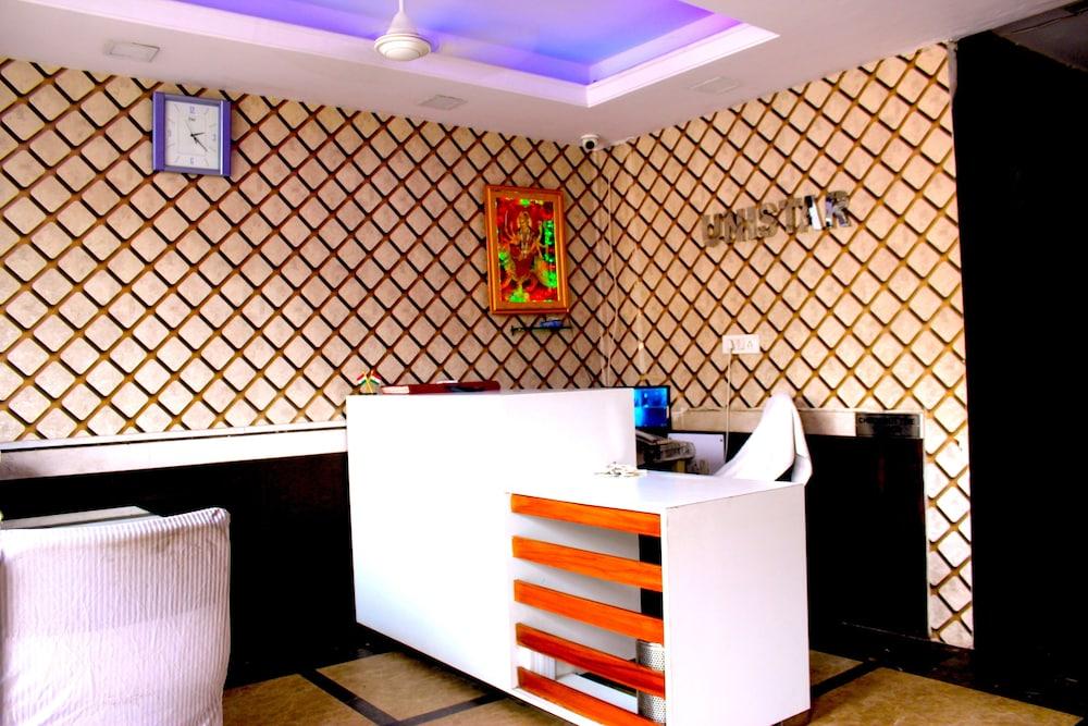 Hotel Unistar, New Delhi Nova Deli Exterior foto