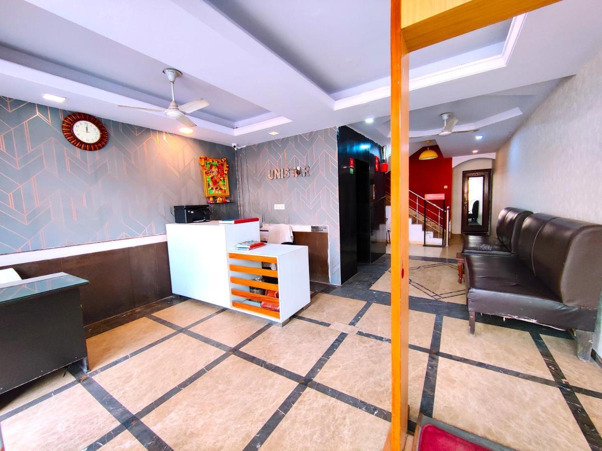 Hotel Unistar, New Delhi Nova Deli Exterior foto